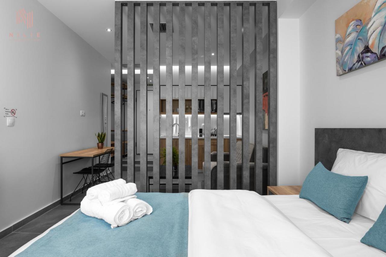 Factory Inn, Nilie Hospitality Mgmt テッサロニキ エクステリア 写真
