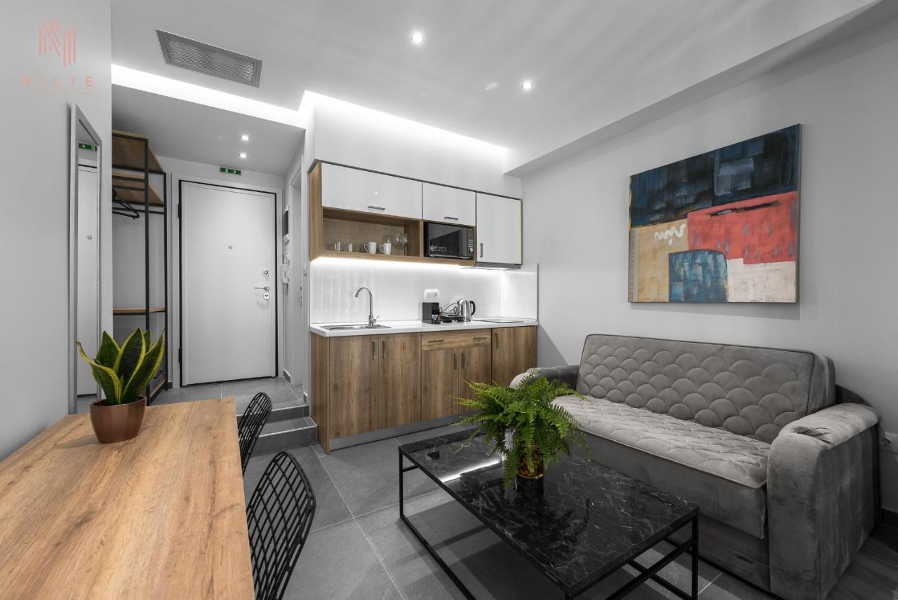 Factory Inn, Nilie Hospitality Mgmt テッサロニキ エクステリア 写真