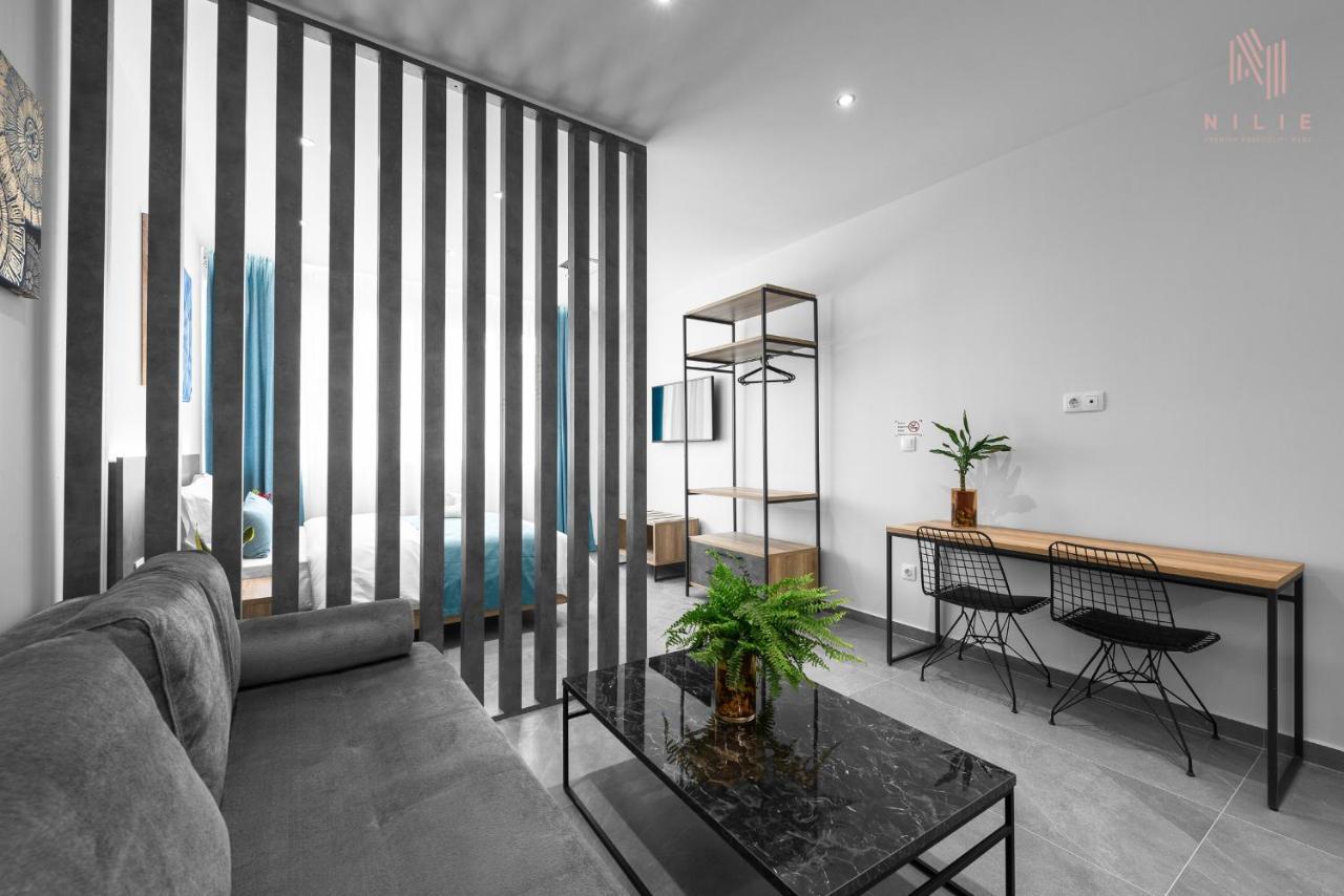 Factory Inn, Nilie Hospitality Mgmt テッサロニキ エクステリア 写真
