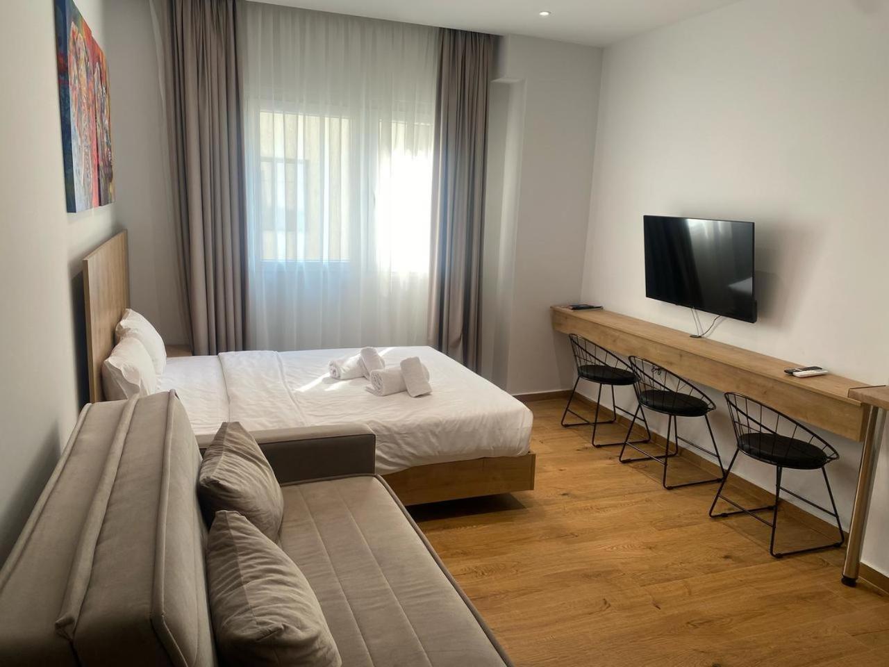 Factory Inn, Nilie Hospitality Mgmt テッサロニキ エクステリア 写真